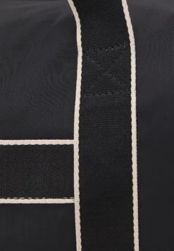 Even&Odd Weekendveske - Black 11 Even&Odd Weekendveske - Black -Even&Odd 01d7c759f4c54eb89891fbd796849f92