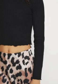 Cropped Long Sleeve With Lettuce - Topper Langermet - Black 11 Cropped Long Sleeve With Lettuce - Topper Langermet - Black -Even&Odd 021a0aebbe2546d2a22376f3b3706a92