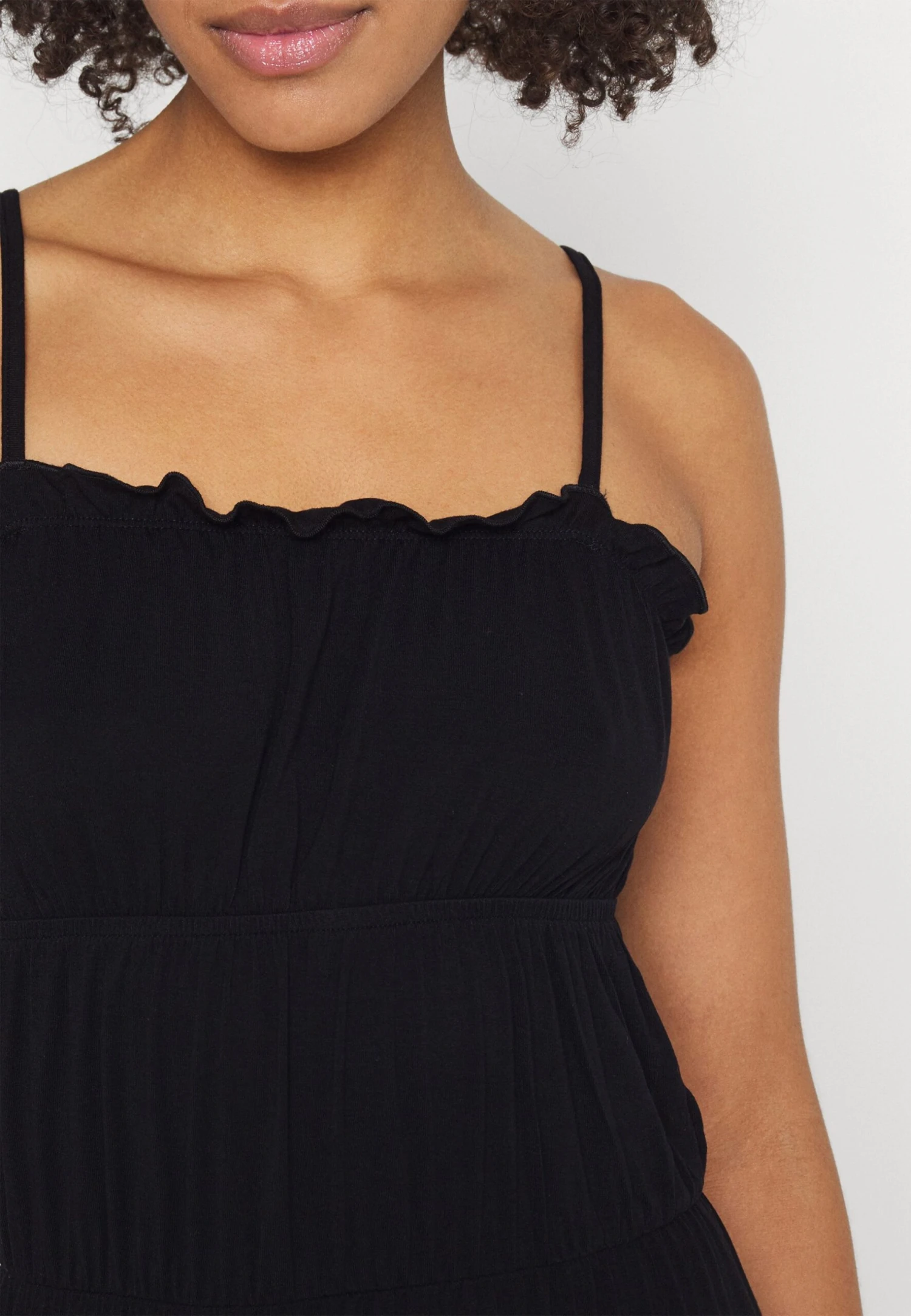 Even&Odd Maxi Dress Tiered Skirt- Maxikjole - Black 8 Even&Odd Maxi Dress Tiered Skirt- Maxikjole - Black - Bilde 6