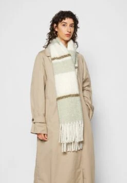 Even&Odd Sjal - Green/White 11 Even&Odd Sjal - Green/White -Even&Odd 05498f1e32b44f71b5ceb16e5744a907