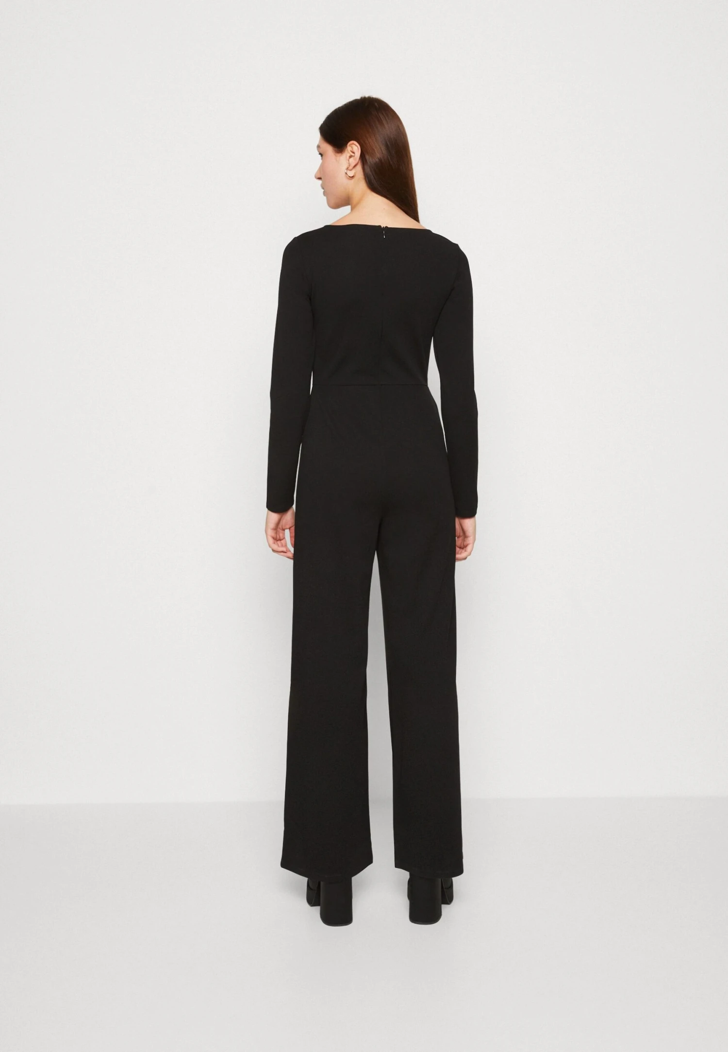 Even&Odd Wide Leg Long Sleeves Bodice - Jumpsuit - Black 5 Even&Odd Wide Leg Long Sleeves Bodice - Jumpsuit - Black - Bilde 3