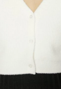 Even&Odd Cardigan - White -Even&Odd 2753912d54914e53a29b08878aef9c25