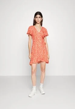 Even&Odd Kjole - Red/White 14 Even&Odd Kjole - Red/White -Even&Odd 2995a64cedba4bf5a5482e303d8cbd76