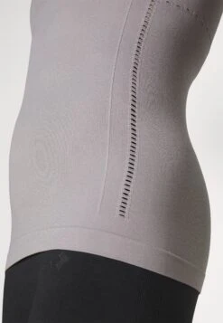 Topper - Grey 13 Topper - Grey -Even&Odd 2c9ad271038f4c92869a784c1d53cc16