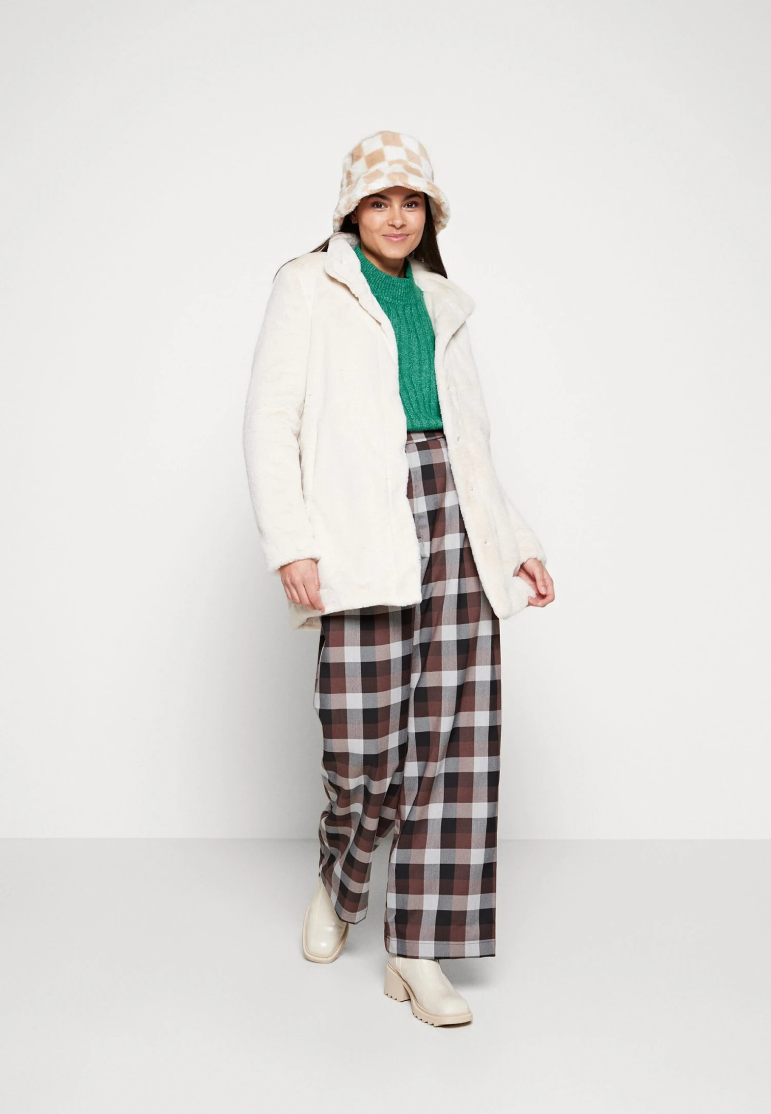 Even&Odd Vinterkåpe / -Frakk - Beige 4 Even&Odd Vinterkåpe / -Frakk - Beige - Bilde 2