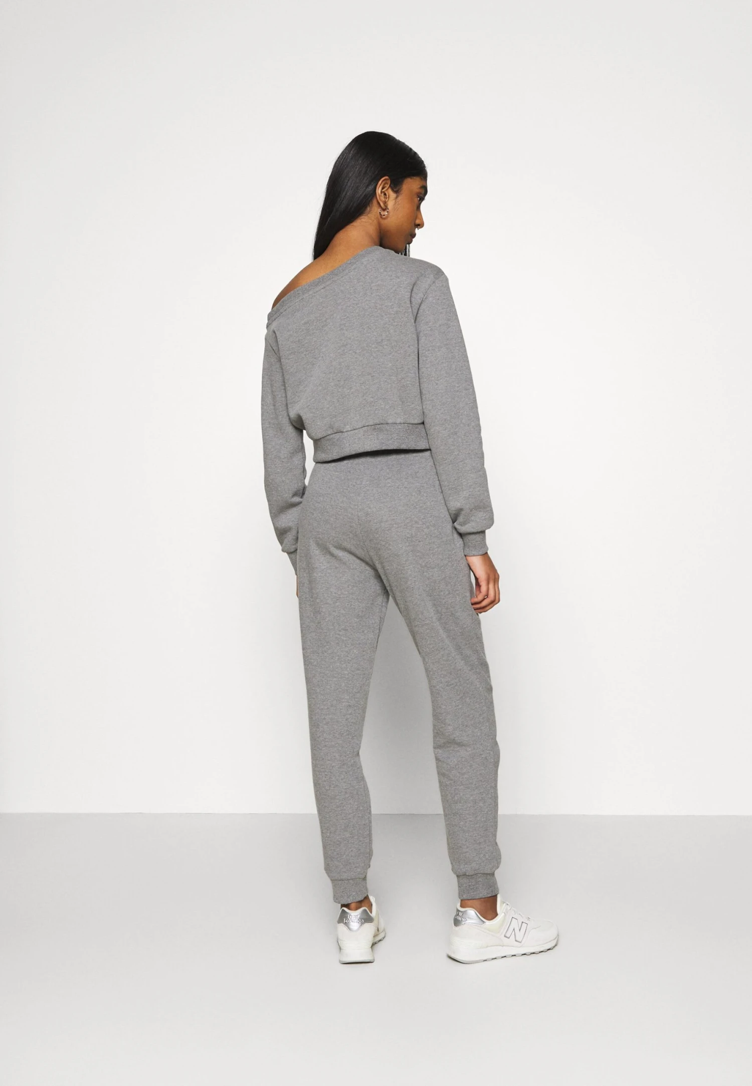 Even&Odd Off Shoulder&Jogger Set - Sweatshirt - Mottled Grey 6 Even&Odd Off Shoulder&Jogger Set - Sweatshirt - Mottled Grey - Bilde 4
