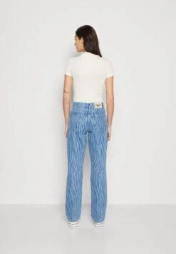 Even&Odd T-Shirts - Off White 10 Even&Odd T-Shirts - Off White -Even&Odd 3bc46847df9047eab85a1db8105c8488