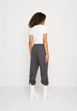 Even&Odd 3 Pack - T-Shirts - White/Black/Olive 12 Even&Odd 3 Pack - T-Shirts - White/Black/Olive -Even&Odd 44188ebc6386424292ef7919e3e04579