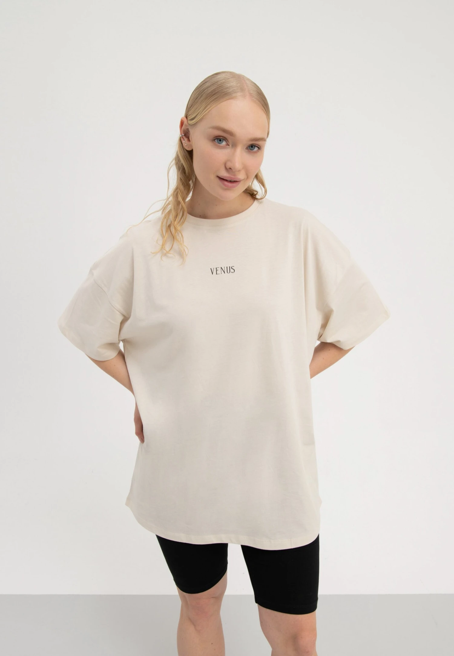 Liz Venus - T-Shirts Med Print - Beige 5 Liz Venus - T-Shirts Med Print - Beige - Bilde 3