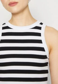 Even&Odd Topper - Black/White 13 Even&Odd Topper - Black/White -Even&Odd 4a82f306a5314677a204c458085df519