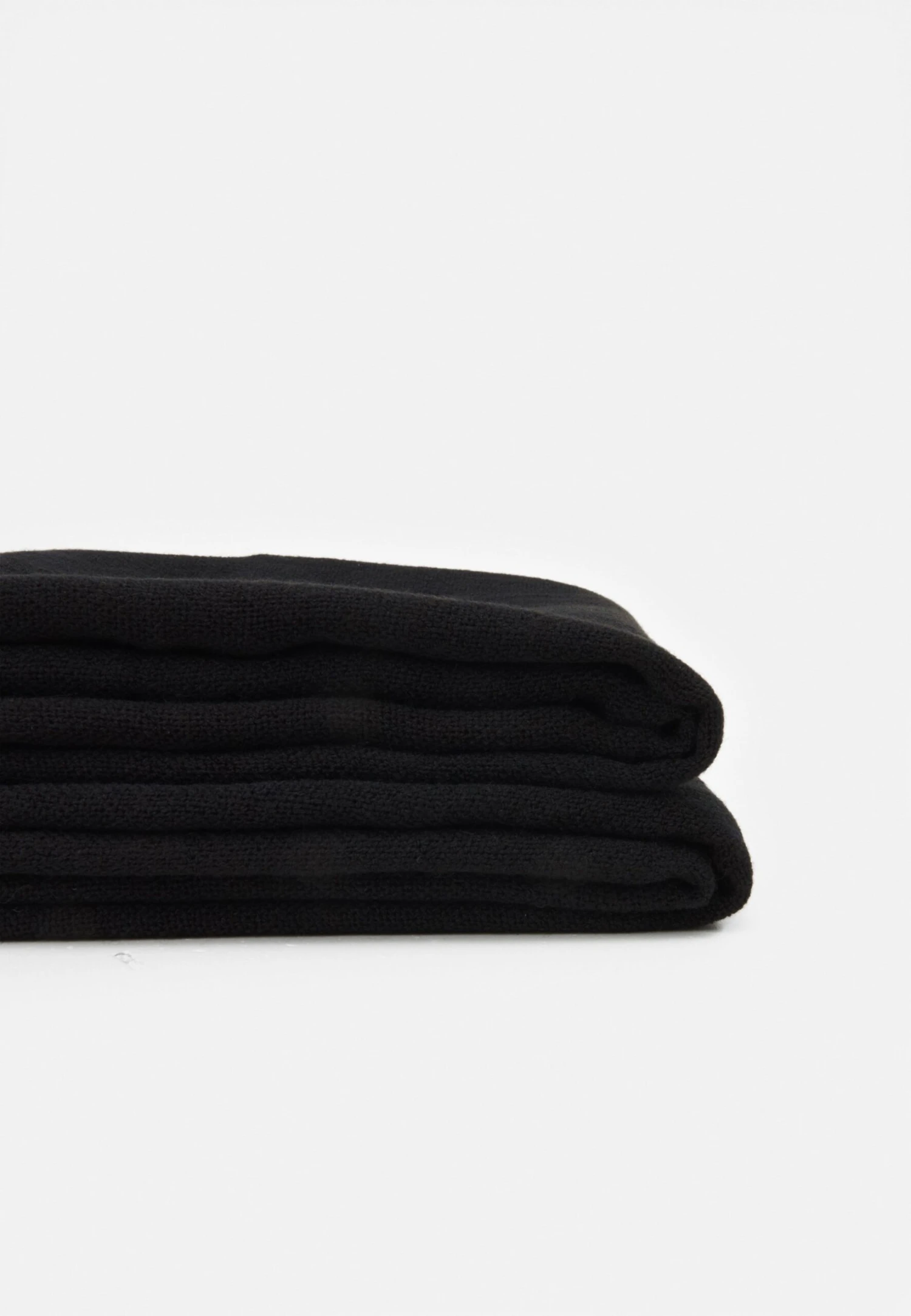 Even&Odd Sjal - Black 4 Even&Odd Sjal - Black - Bilde 3