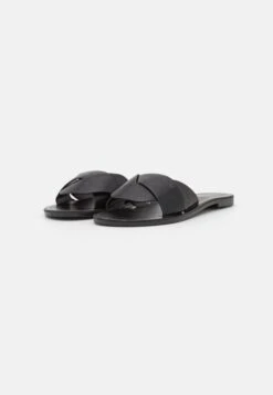 Even&Odd Sandaler - Black 10 Even&Odd Sandaler - Black -Even&Odd 59e0e496130648d4bdf591f344061585
