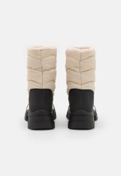 Vinterstøvler - Off-White 11 Vinterstøvler - Off-White -Even&Odd 6460e3b032a947e3a588a7044e3d5cd7