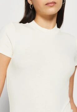 Even&Odd T-Shirts - Off White 13 Even&Odd T-Shirts - Off White -Even&Odd 6600bc6554b94f739fbdd17b8a3c56fa