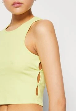 Even&Odd Topper - Green 13 Even&Odd Topper - Green -Even&Odd 6b17ca85289141638f431e9e2e3b3fab