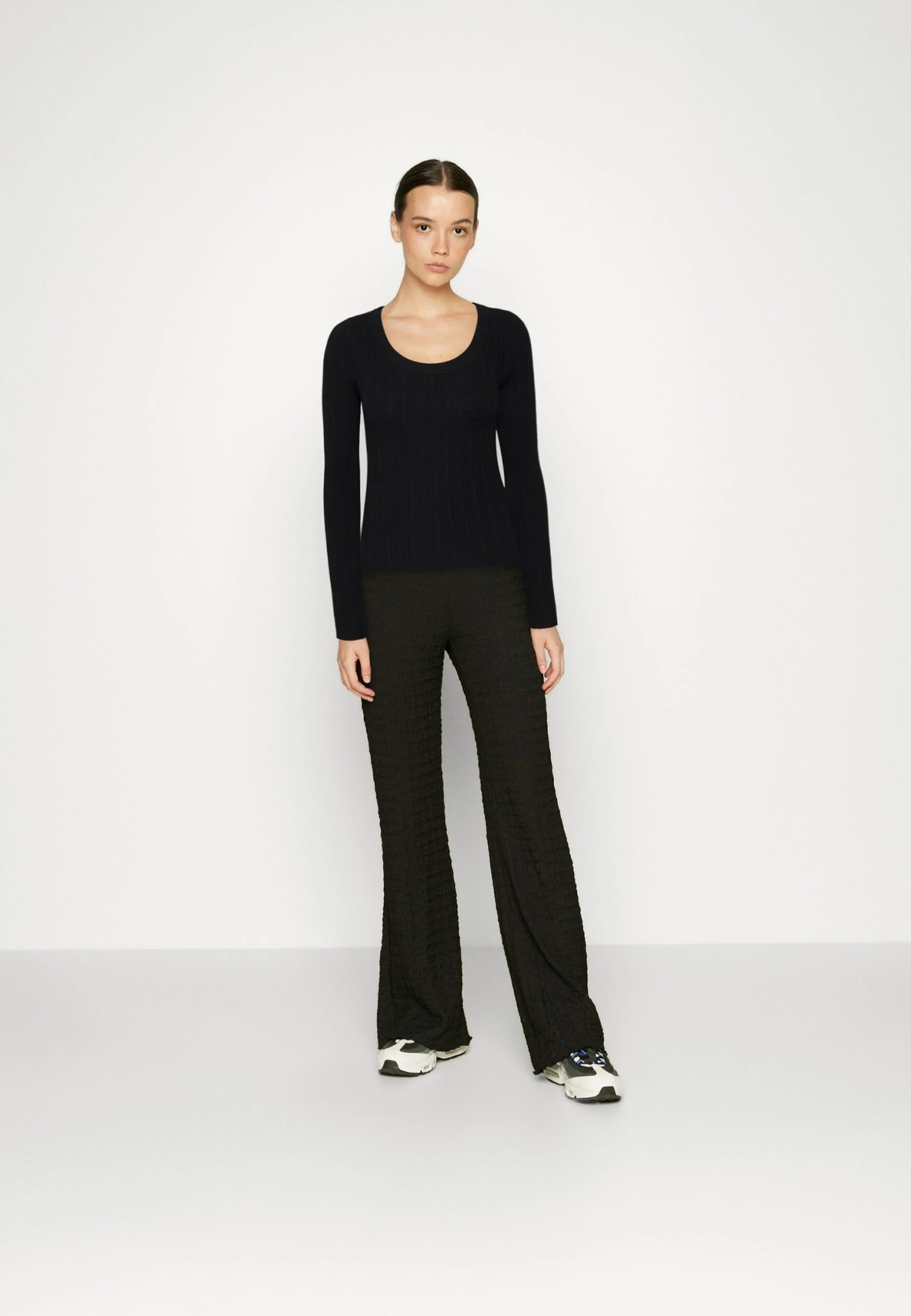 Even&Odd Ribbed - Variegated - Strikkegenser - Black 4 Even&Odd Ribbed - Variegated - Strikkegenser - Black - Bilde 2