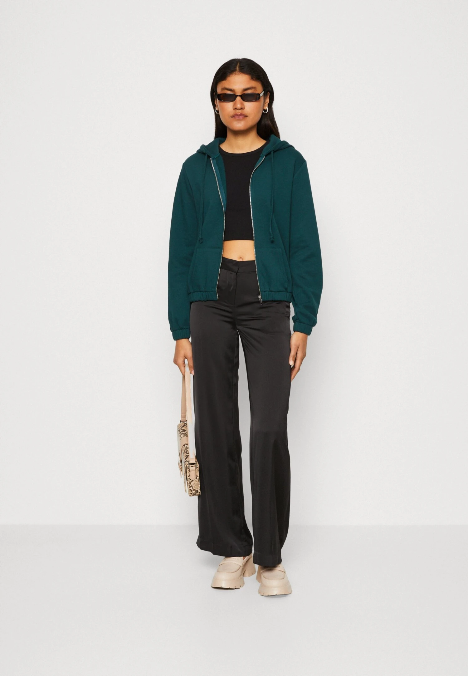 Even&Odd Sweatjakke - Evergreen 4 Even&Odd Sweatjakke - Evergreen - Bilde 2