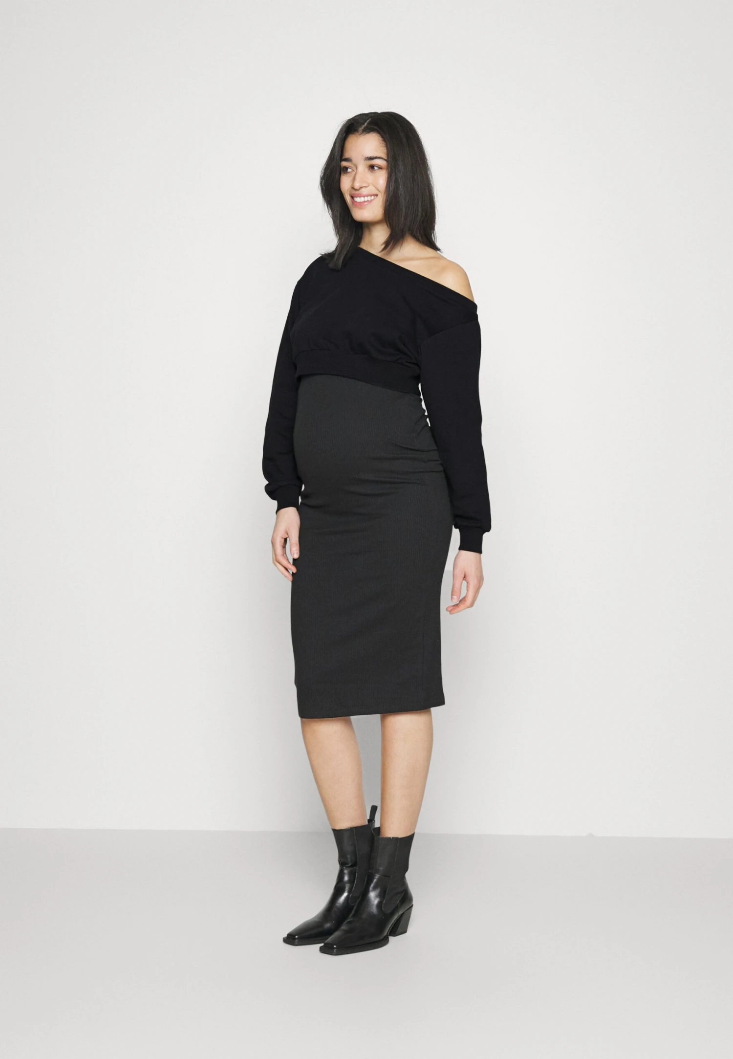 Sweatshirt - Black 6 Sweatshirt - Black - Bilde 4