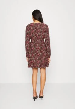 Even&Odd Kjole - Black/Pink 10 Even&Odd Kjole - Black/Pink -Even&Odd 9e5acb8363144abcbf017a1381a3fd2d