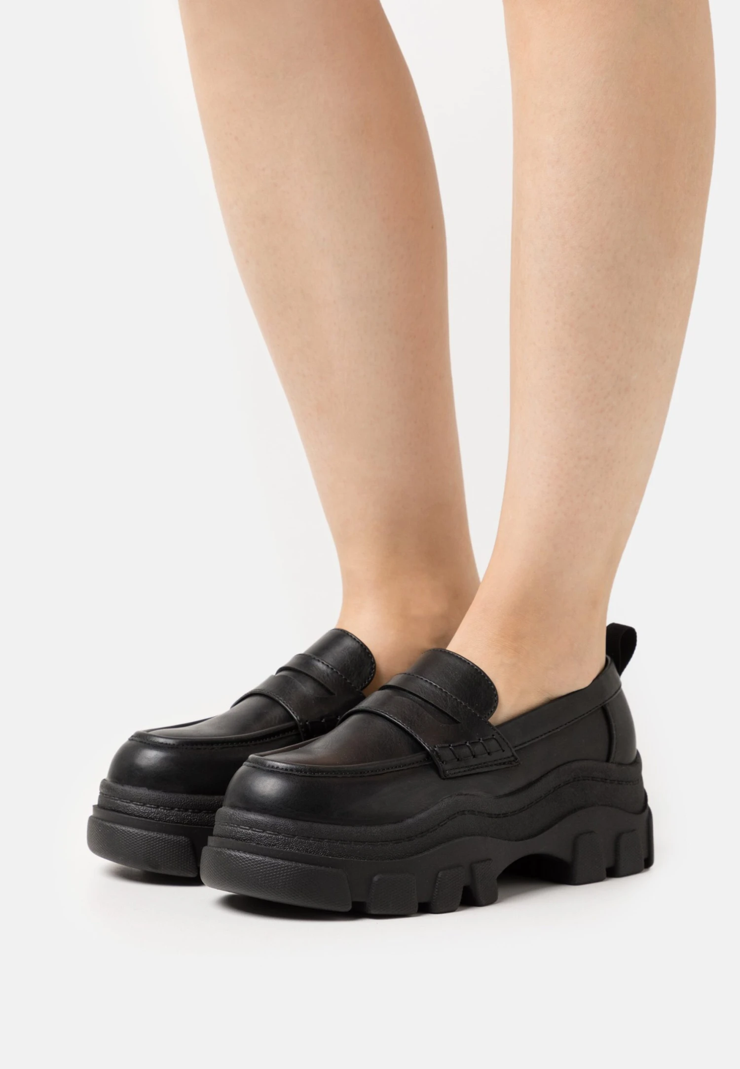 Even&Odd Slippers - Black 3 Even&Odd Slippers - Black