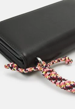 Even&Odd Mobilveske - Black 9 Even&Odd Mobilveske - Black -Even&Odd afdb1c62e7324581b1db61237d7d6ffe