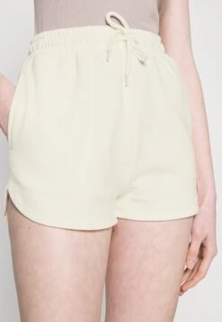 Even&Odd Shorts -Off-White 13 Even&Odd Shorts -Off-White -Even&Odd b2c6712cb78e44a592acce6b9995b894