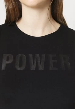 Muscle Tank - Topper - Black 11 Muscle Tank - Topper - Black -Even&Odd b8b5e70e81744d33907300f24b2e0c91