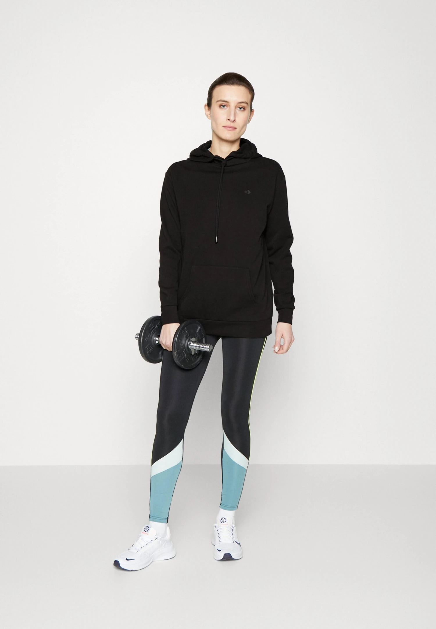 Hoodie - Black 4 Hoodie - Black - Bilde 2