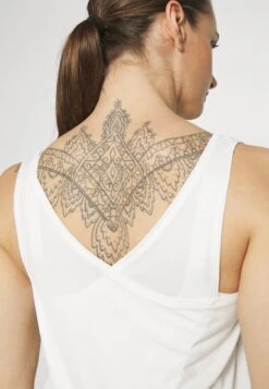 Topper - White -Even&Odd c29e1ee0d3404db89bdac6e211e915a8