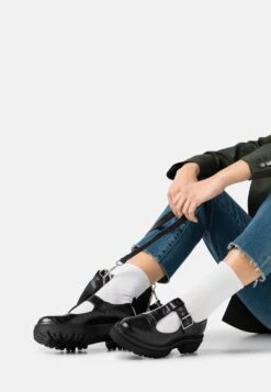 Even&Odd Slippers - Black