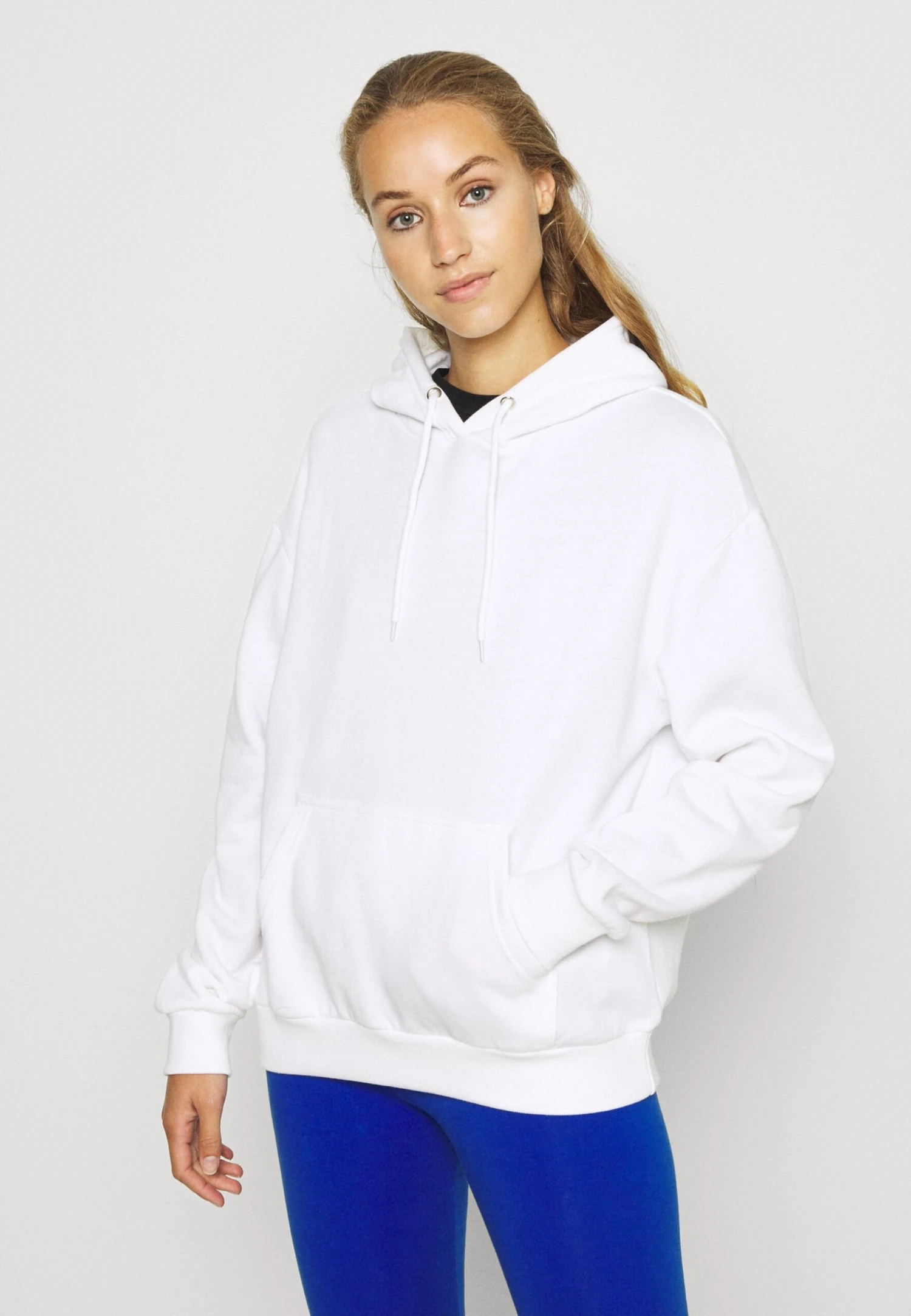 Even&Odd Hoodie - White 3 Even&Odd Hoodie - White